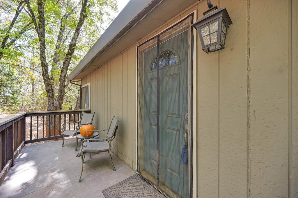 Detail Gallery Image 7 of 42 For 2900 Holloway Dr, Georgetown,  CA 95634 - 3 Beds | 2 Baths