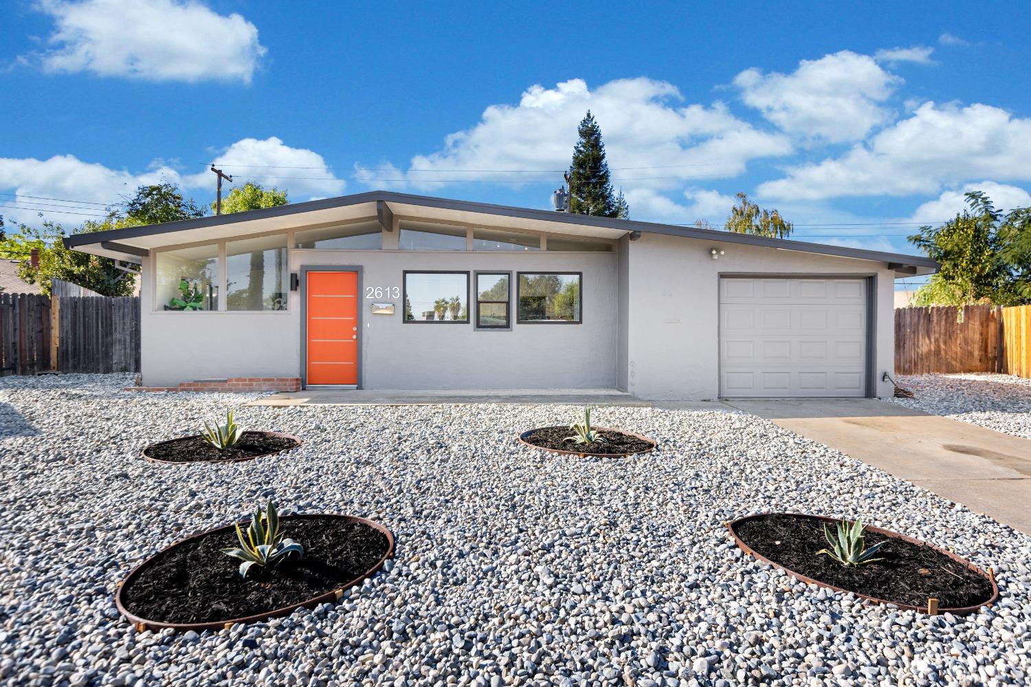 Detail Gallery Image 2 of 46 For 2613 Moretto Ct, Rancho Cordova,  CA 95670 - 3 Beds | 2 Baths