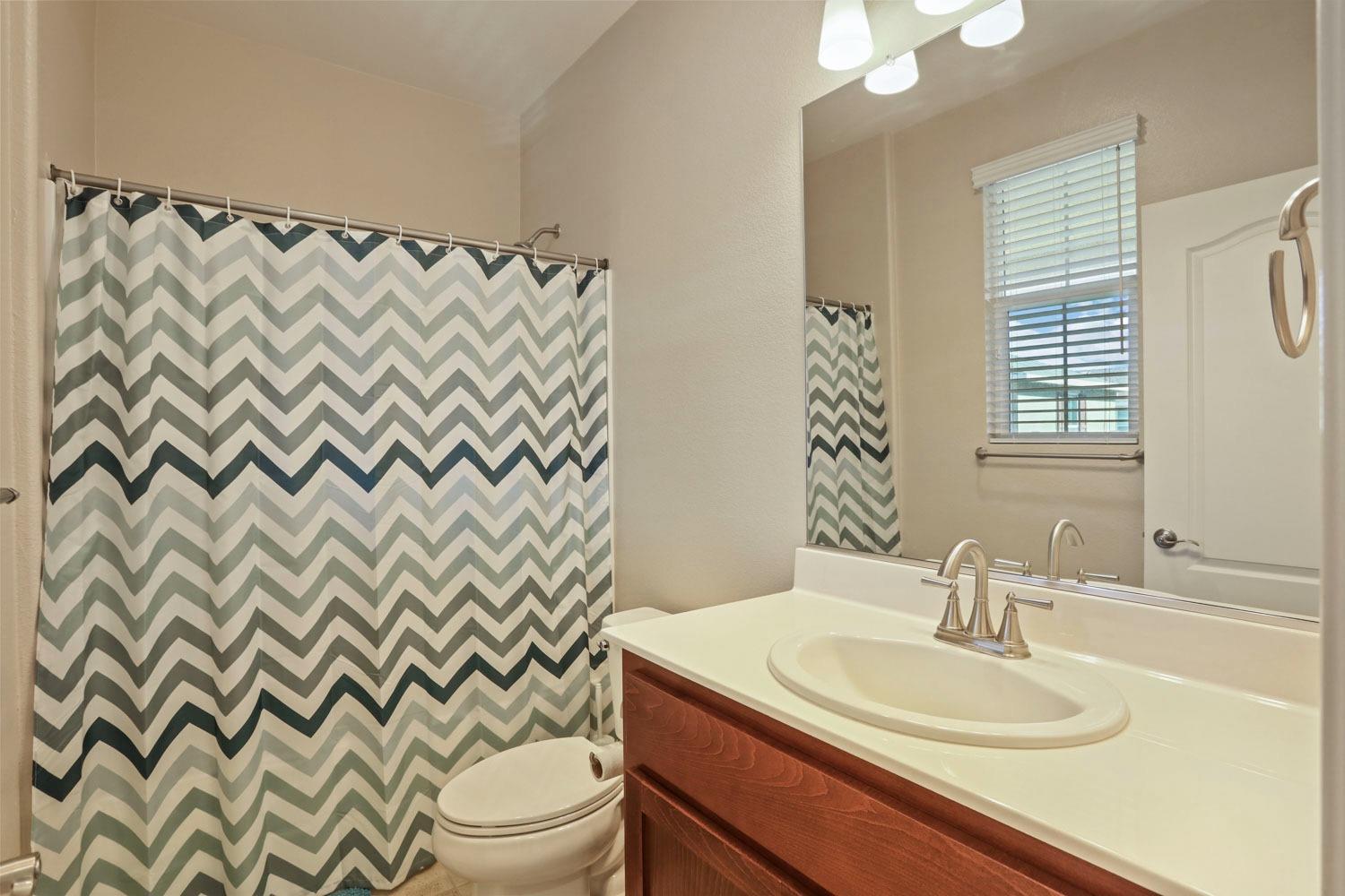 Detail Gallery Image 18 of 39 For 2242 Province Pl, Hughson,  CA 95326 - 3 Beds | 2/1 Baths