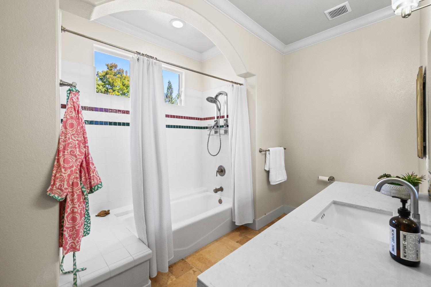 Detail Gallery Image 60 of 88 For 9788 Wexford Cir, Granite Bay,  CA 95746 - 4 Beds | 5/1 Baths