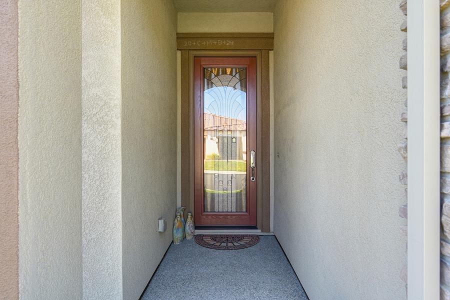 Detail Gallery Image 5 of 49 For 2129 Leighham Dr, Roseville,  CA 95747 - 3 Beds | 2 Baths