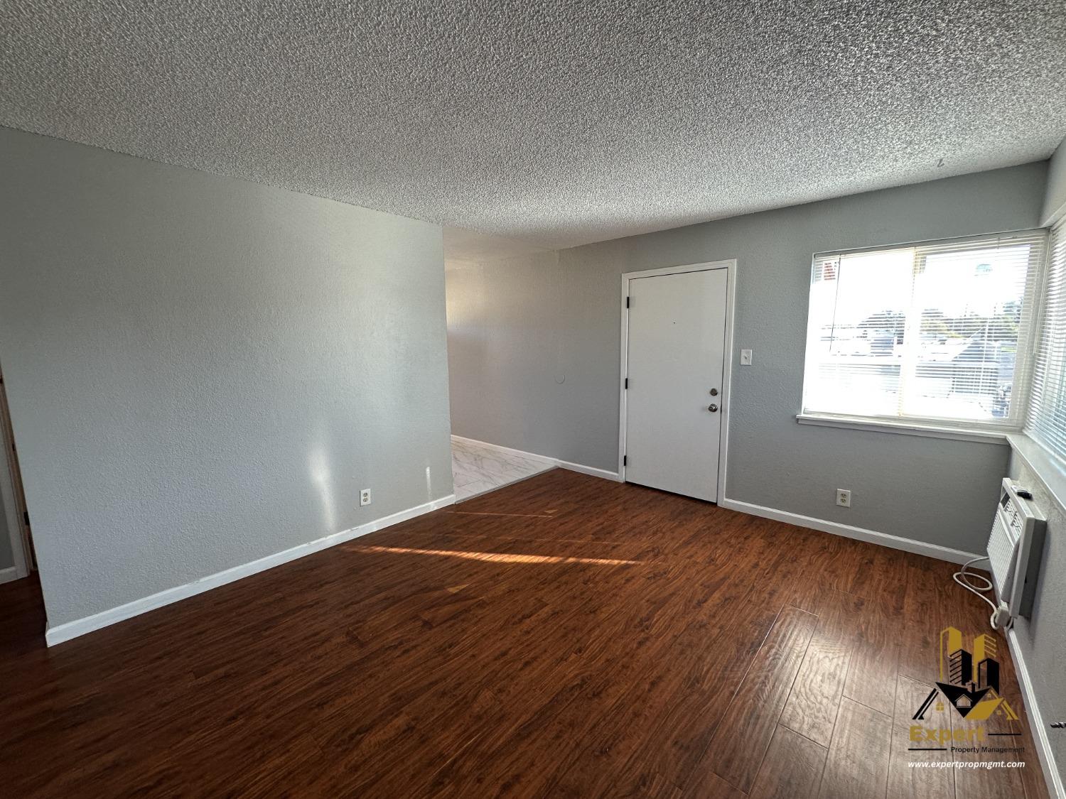 Detail Gallery Image 2 of 8 For 6820 7th Ave #11,  Rio Linda,  CA 95673 - 2 Beds | 1 Baths