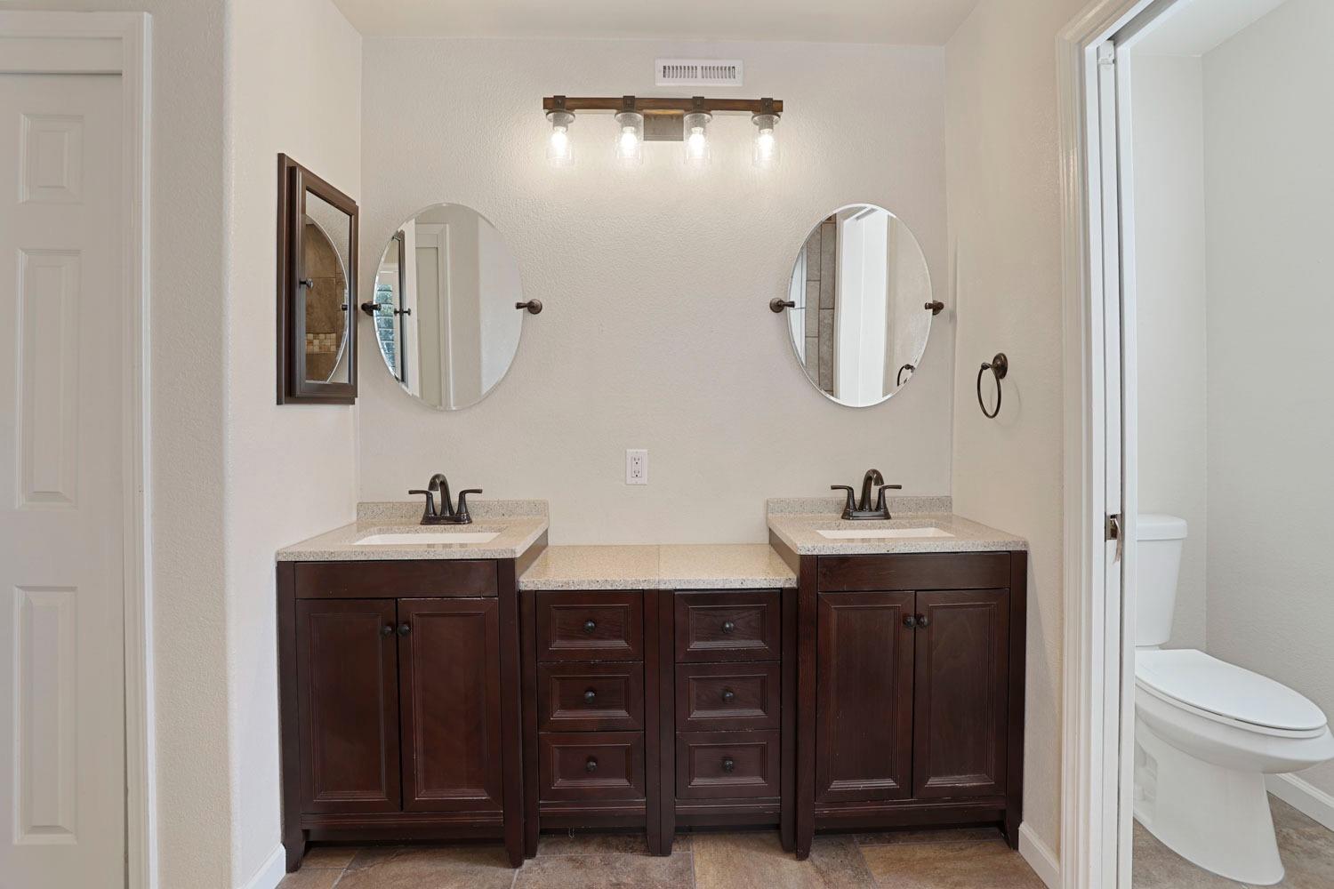 Detail Gallery Image 38 of 44 For 10834 Pleasant Valley Cir, Stockton,  CA 95209 - 3 Beds | 2/1 Baths