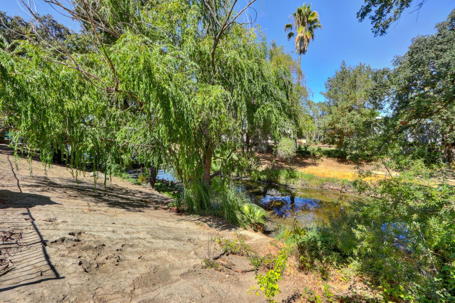 Detail Gallery Image 65 of 74 For 161 Skybrook Ln, Sacramento,  CA 95828 - 3 Beds | 2 Baths