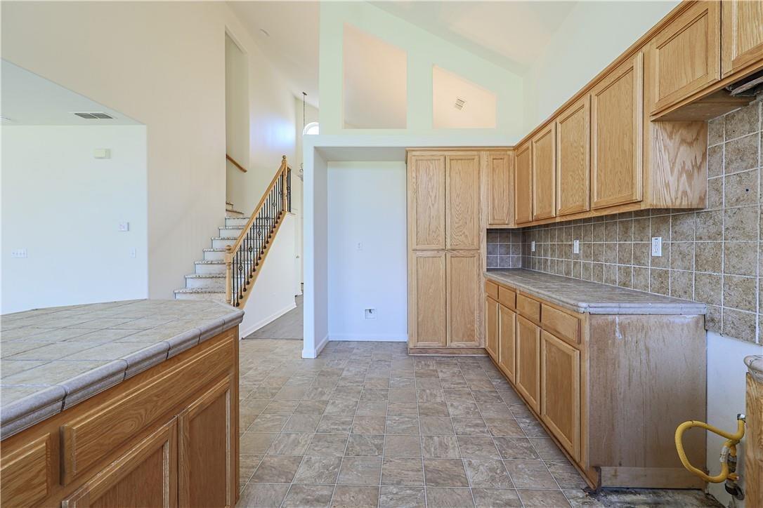 Detail Gallery Image 14 of 51 For 388 Daisy Ct, Merced,  CA 95341 - 4 Beds | 2/1 Baths