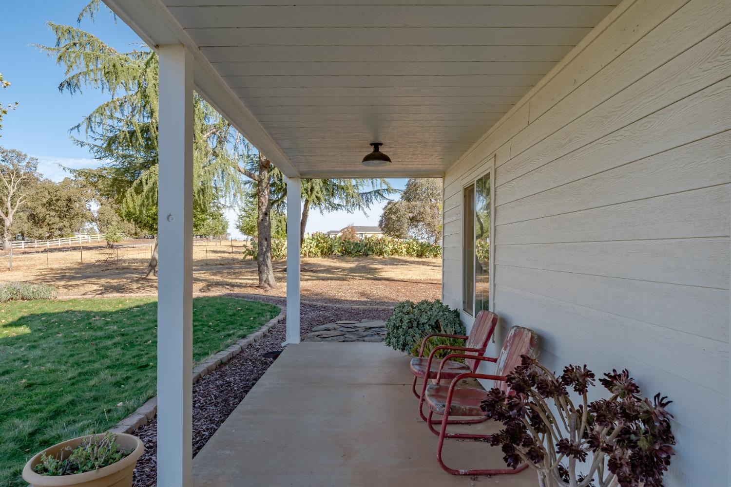 Detail Gallery Image 10 of 48 For 5241 Grazing Hill Rd, Shingle Springs,  CA 95682 - 4 Beds | 4 Baths