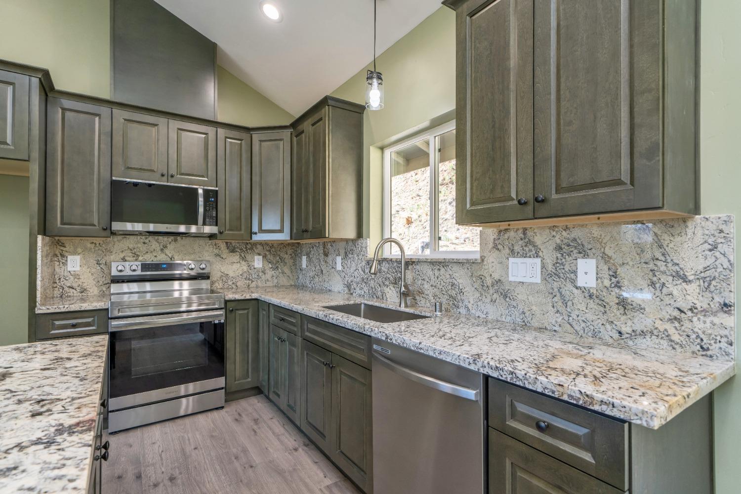 Detail Gallery Image 9 of 38 For 7255 Winding Way, Grizzly Flats,  CA 95636 - 3 Beds | 2 Baths