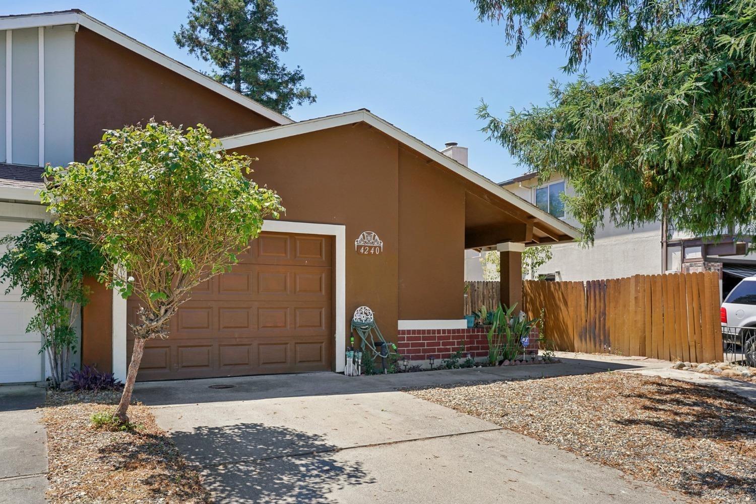 Detail Gallery Image 1 of 1 For 4240 Amapola Way, Sacramento,  CA 95823 - 2 Beds | 1 Baths