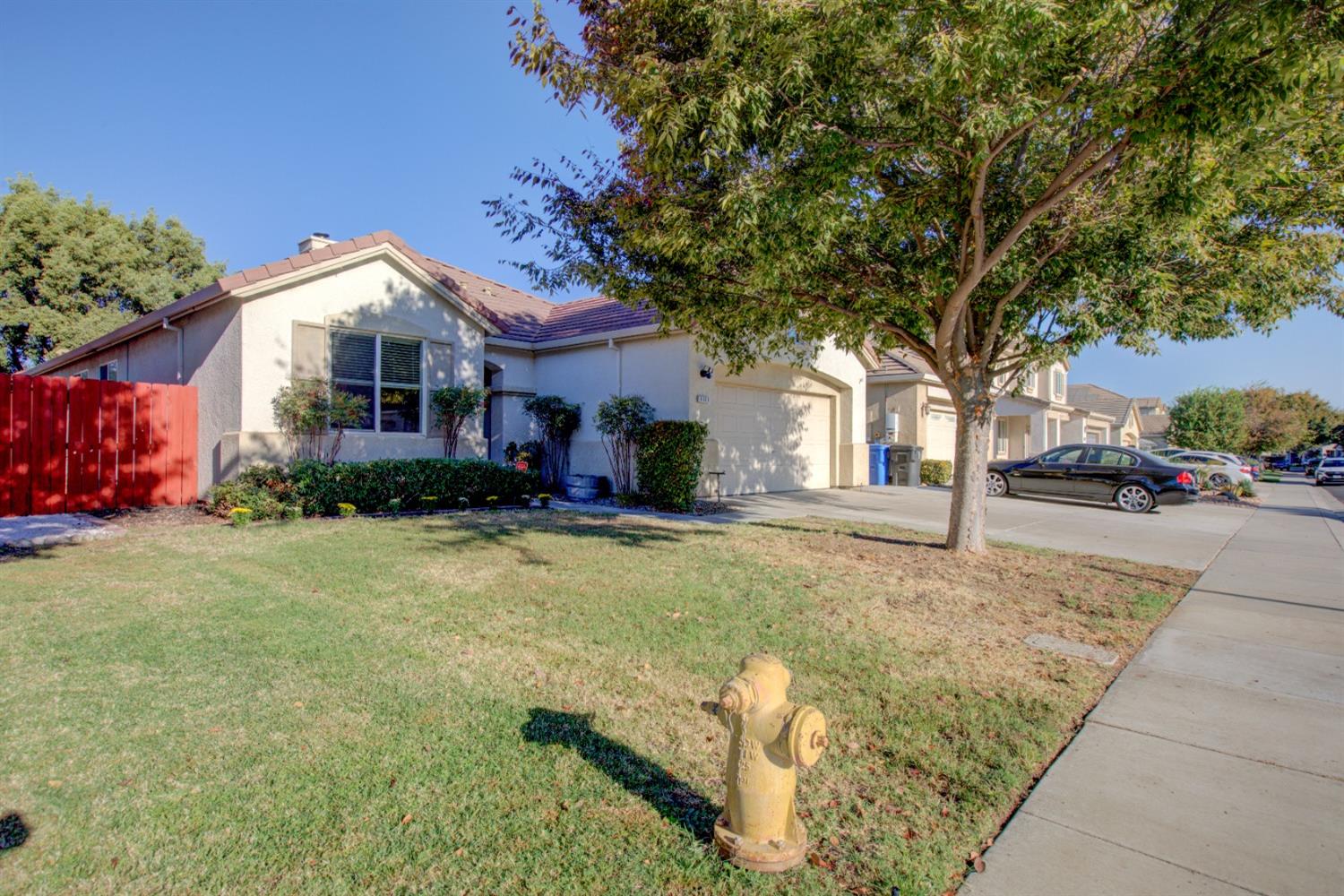 Detail Gallery Image 3 of 55 For 1517 Swallow Tail Ln, Manteca,  CA 95337 - 4 Beds | 2 Baths