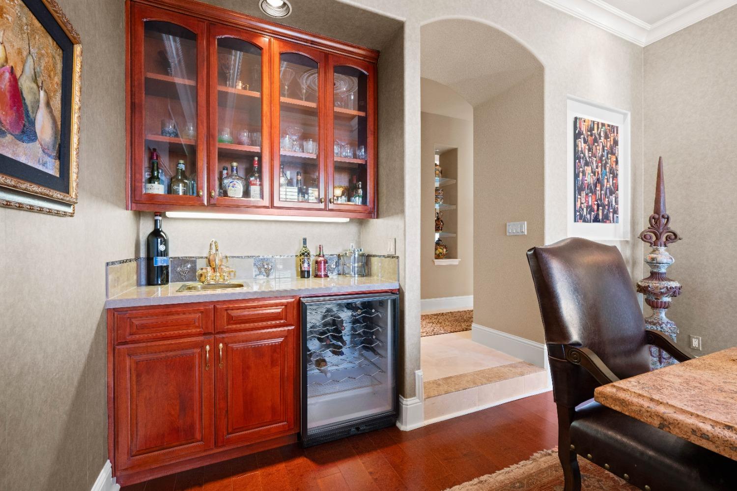 Detail Gallery Image 12 of 69 For 5531 Sur Mer Dr, El Dorado Hills,  CA 95762 - 4 Beds | 3/1 Baths