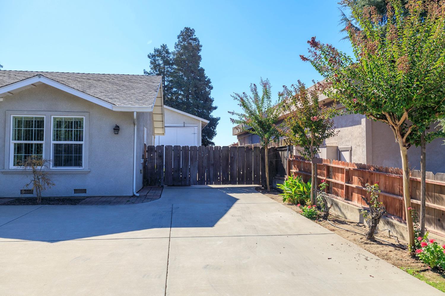 Detail Gallery Image 5 of 49 For 940 E Minnesota Ave, Turlock,  CA 95382 - 3 Beds | 3/1 Baths