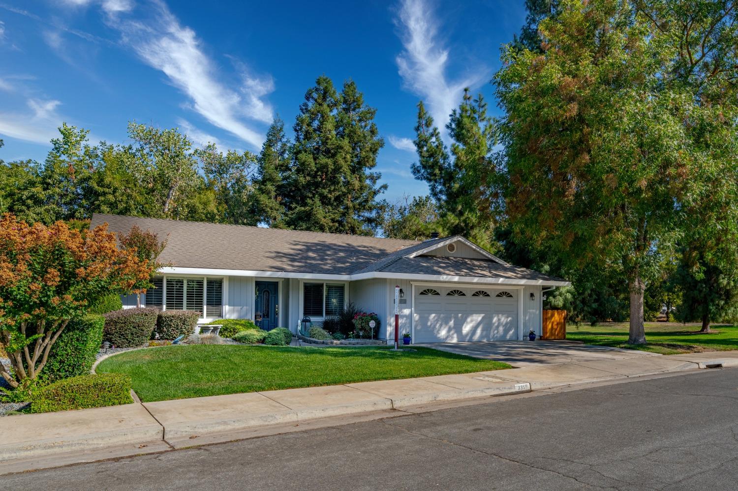 Detail Gallery Image 5 of 55 For 3359 Shamrock Pl, Merced,  CA 95340 - 4 Beds | 2 Baths