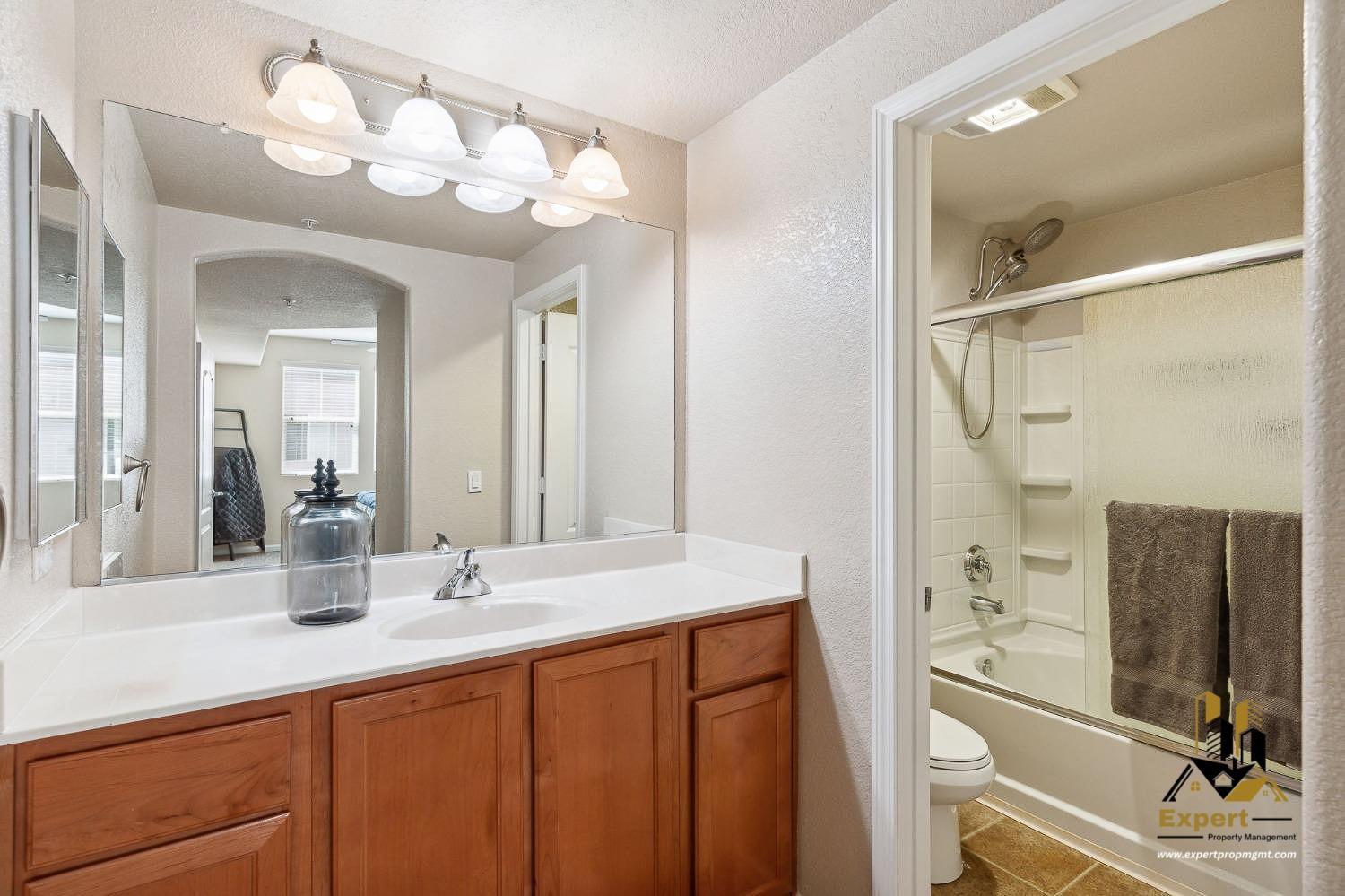 Detail Gallery Image 22 of 27 For 900 Moon Cir #922,  Folsom,  CA 95630 - 2 Beds | 2 Baths