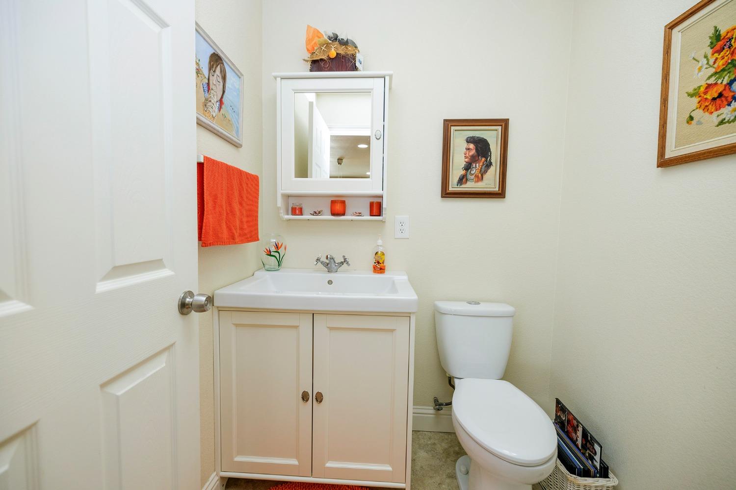 Detail Gallery Image 28 of 49 For 940 E Minnesota Ave, Turlock,  CA 95382 - 3 Beds | 3/1 Baths