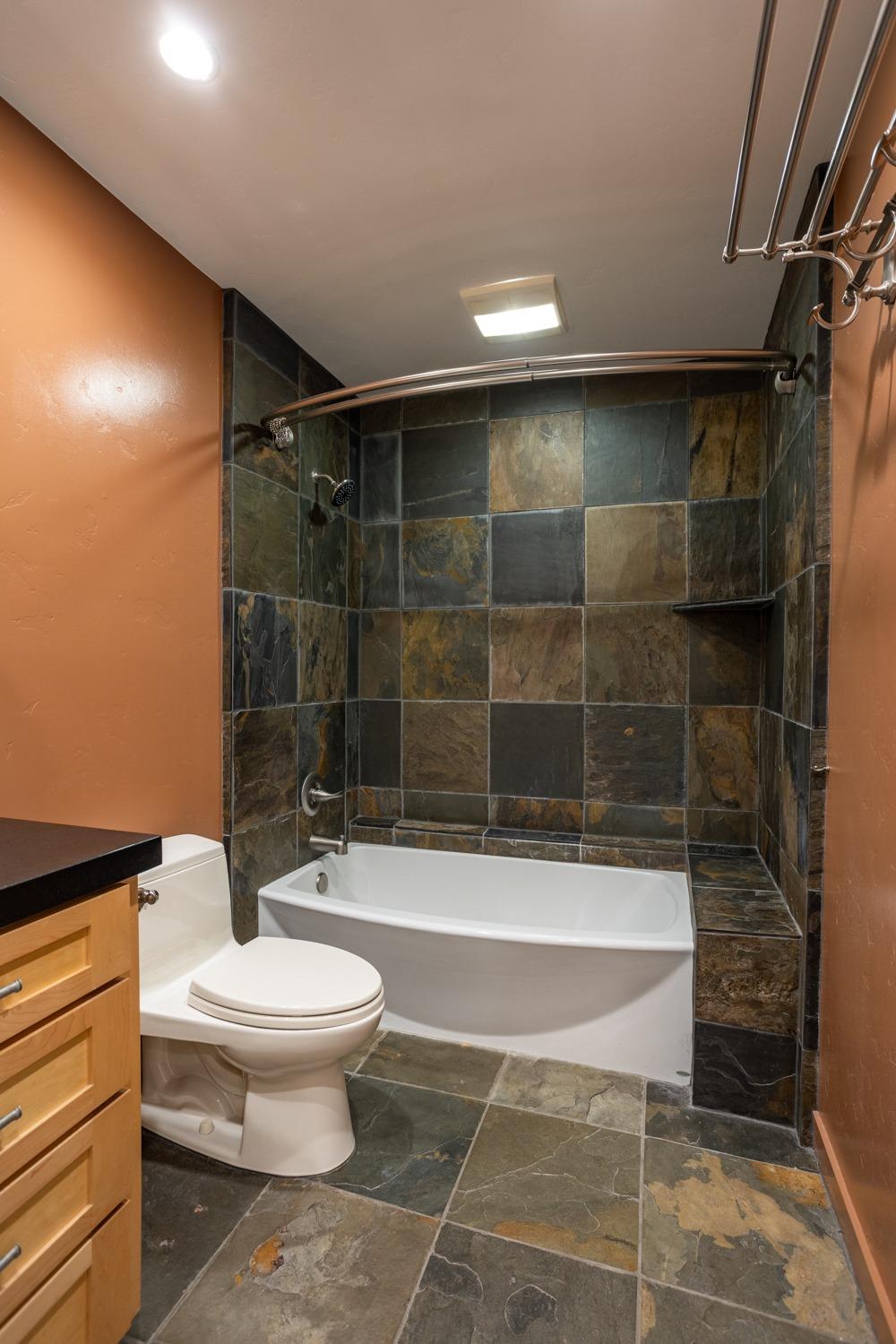 Detail Gallery Image 20 of 31 For 7412 Del Cielo Way, Modesto,  CA 95356 - 2 Beds | 2 Baths