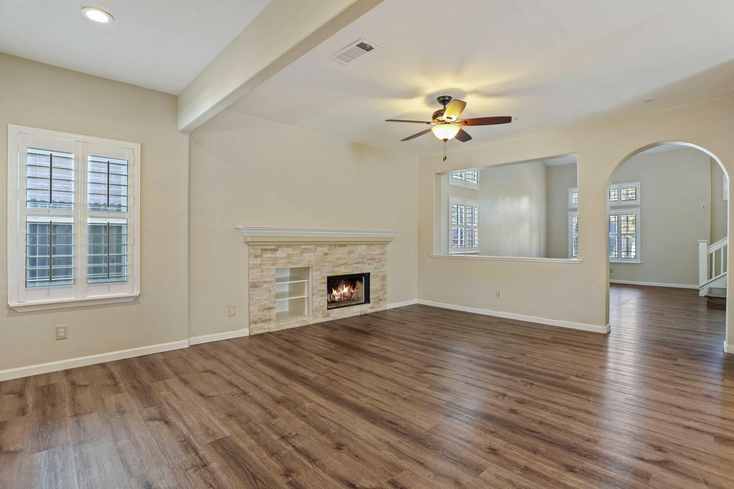 Detail Gallery Image 11 of 44 For 10834 Pleasant Valley Cir, Stockton,  CA 95209 - 3 Beds | 2/1 Baths