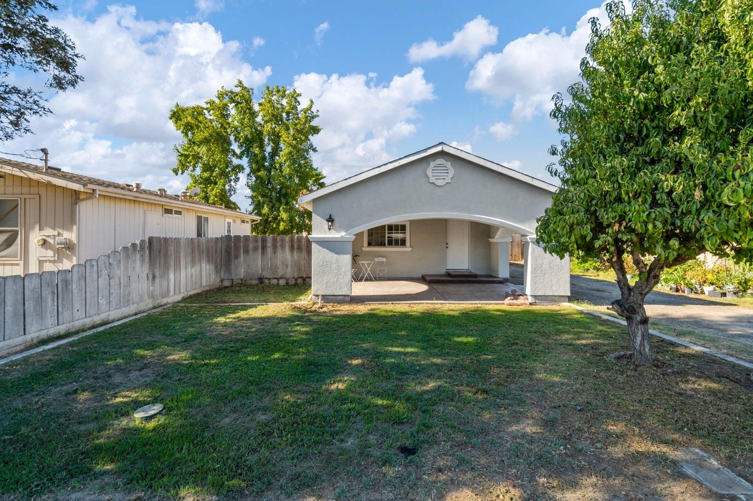 Detail Gallery Image 4 of 32 For 3725 Merced Ave, Denair,  CA 95316 - 3 Beds | 2 Baths