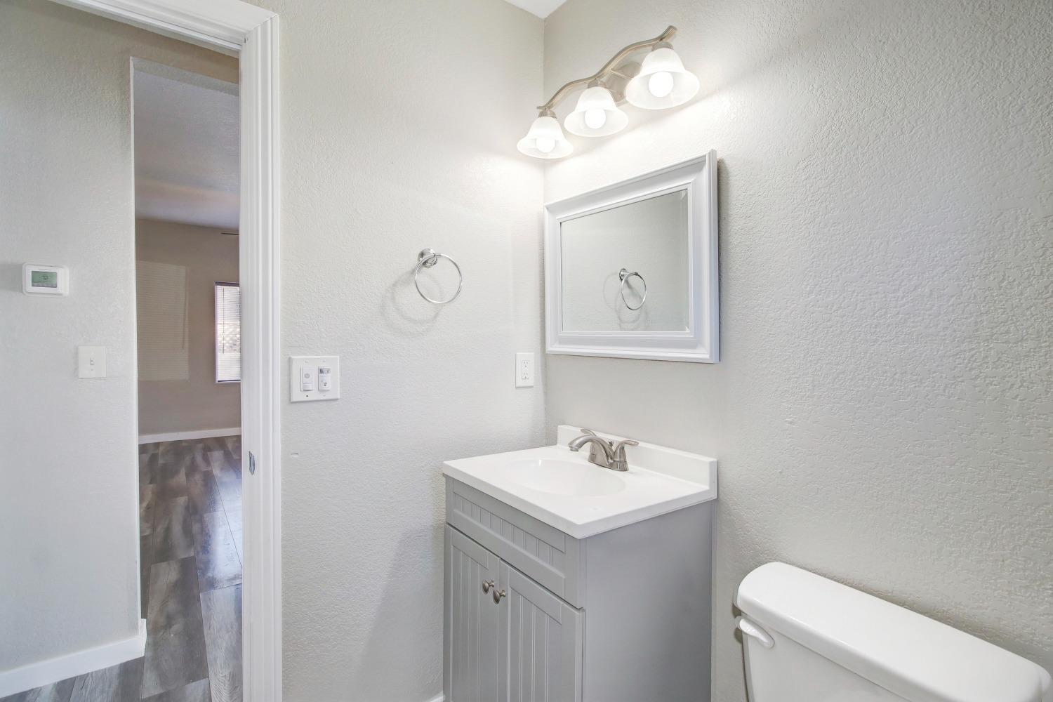 Detail Gallery Image 20 of 38 For 845 Price Ct, Sacramento,  CA 95815 - 2 Beds | 1 Baths