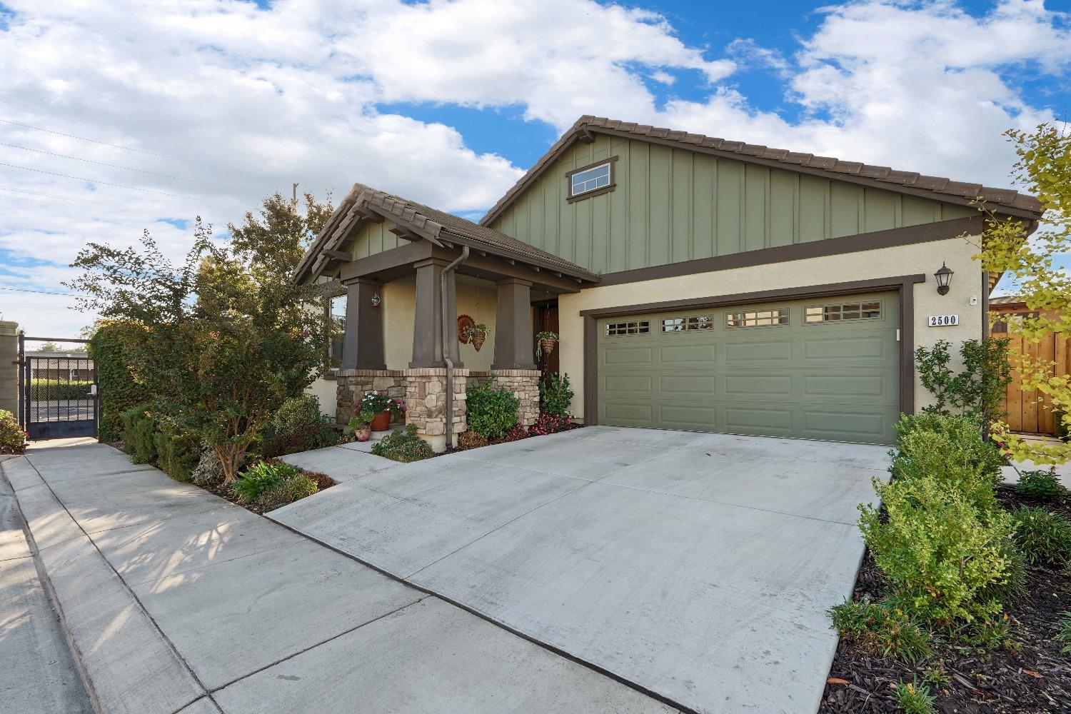 Detail Gallery Image 5 of 45 For 2500 Chardonnay Ln, Lodi,  CA 95242 - 3 Beds | 2 Baths