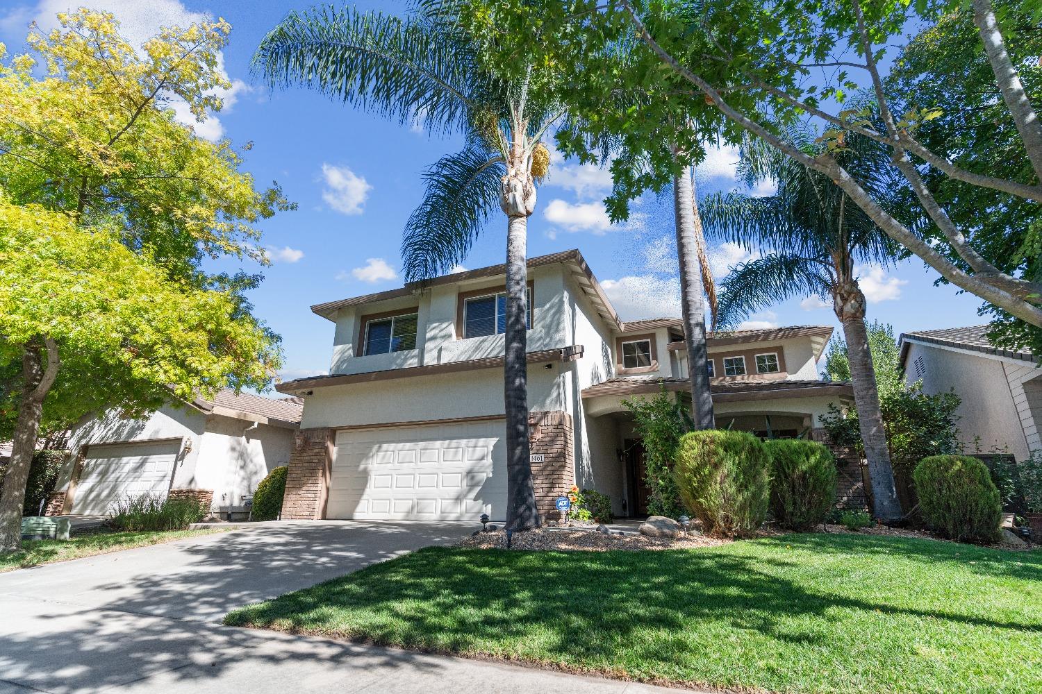 Detail Gallery Image 1 of 37 For 1461 Mayfield St, Sacramento,  CA 95835 - 5 Beds | 3 Baths