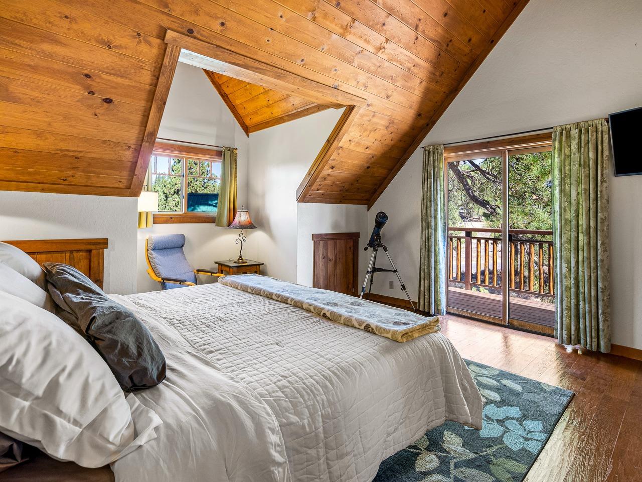 Detail Gallery Image 18 of 53 For 16175 Lance Dr, Truckee,  CA 96161 - 3 Beds | 2 Baths