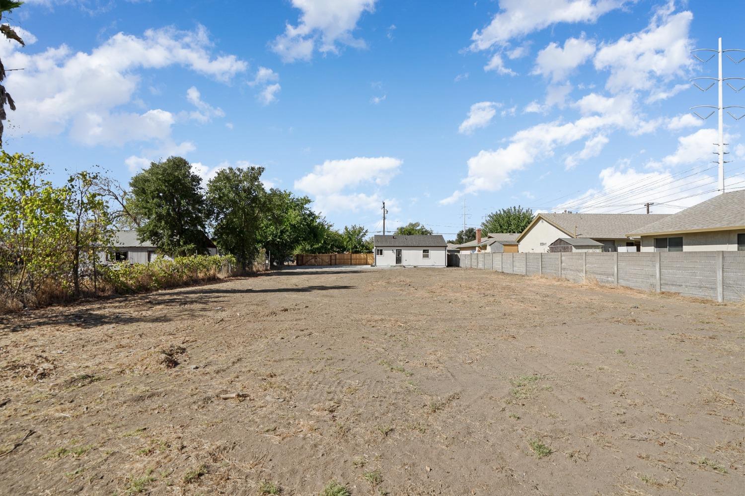 Detail Gallery Image 31 of 35 For 6525 Lang Ave, Sacramento,  CA 95823 - 2 Beds | 1 Baths