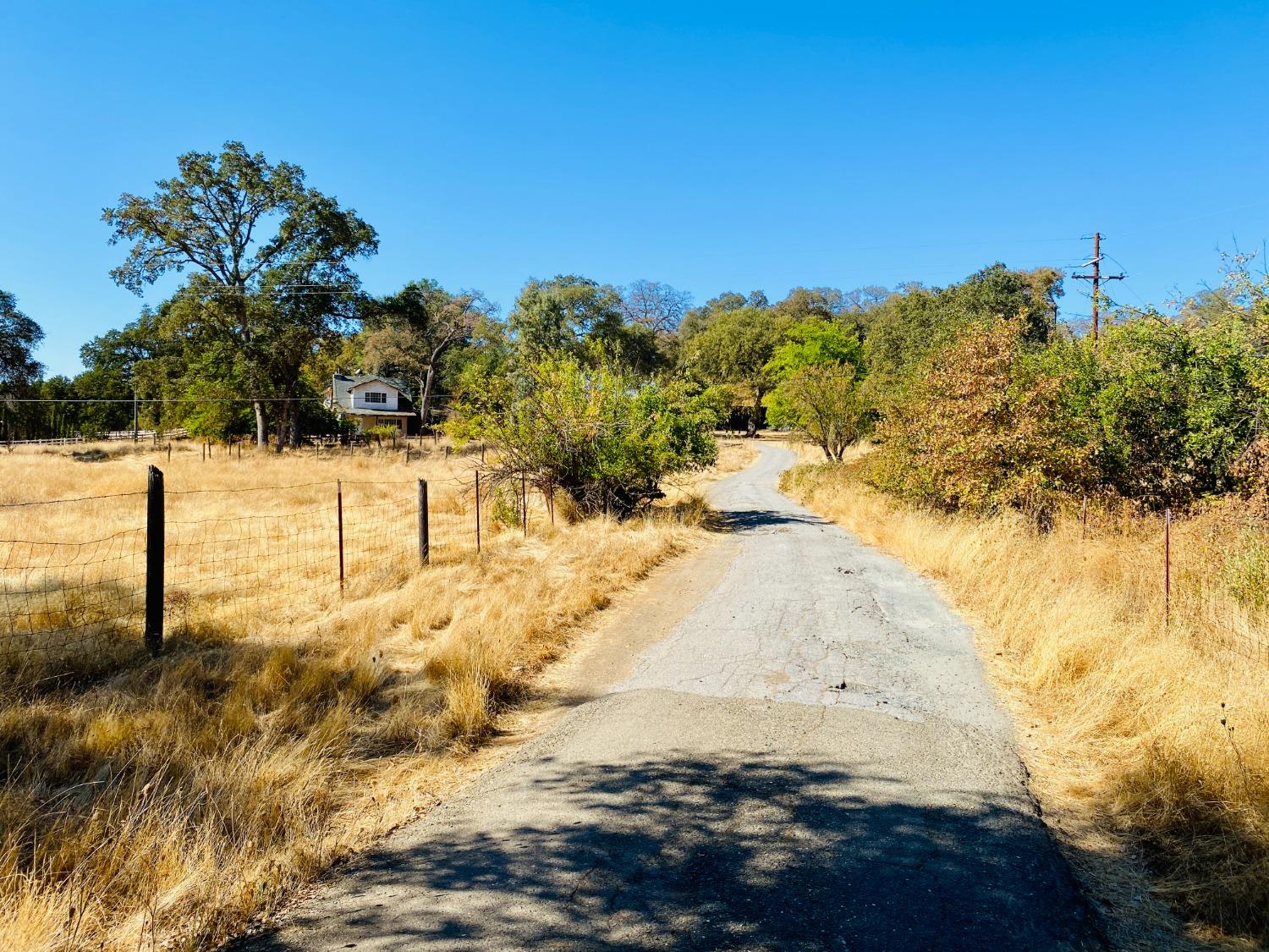 Detail Gallery Image 4 of 33 For 4310 Greenstone Rd, Placerville,  CA 95667 - 4 Beds | 4 Baths