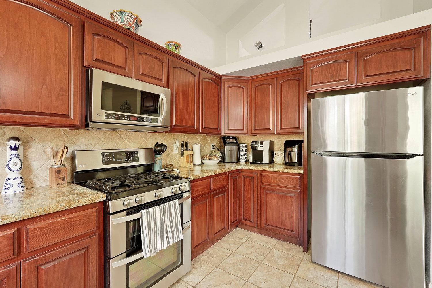 Detail Gallery Image 13 of 43 For 1459 Port St, Manteca,  CA 95336 - 4 Beds | 2/1 Baths