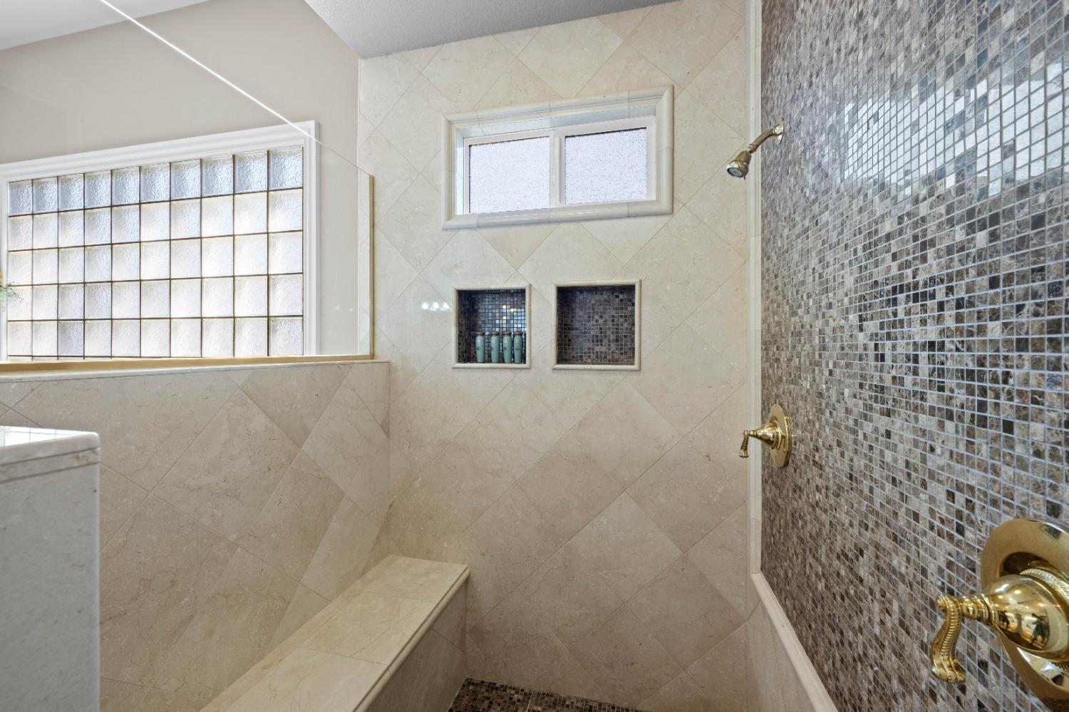 Detail Gallery Image 35 of 69 For 5531 Sur Mer Dr, El Dorado Hills,  CA 95762 - 4 Beds | 3/1 Baths