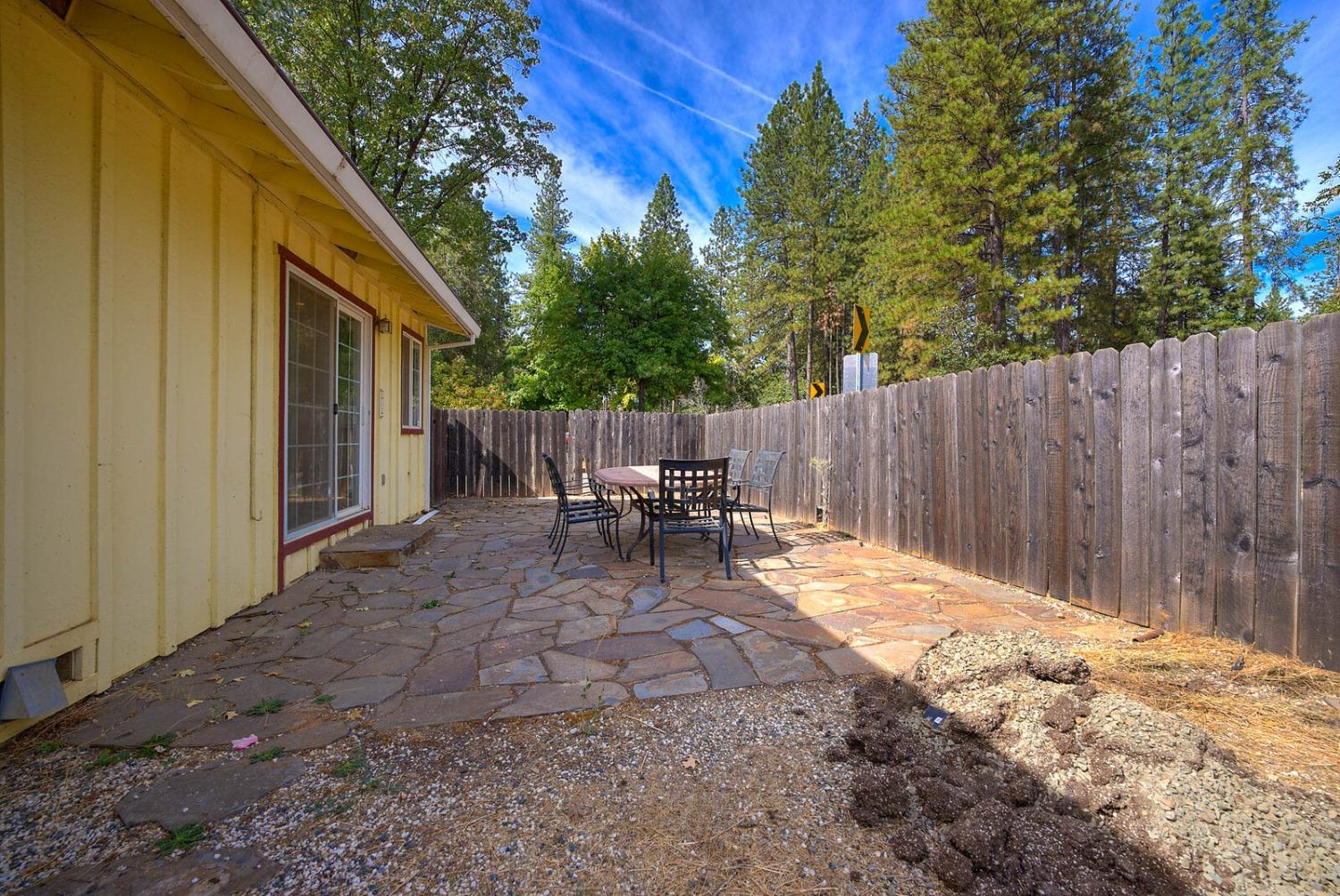 Kenwood Dr, Grass Valley, California image 9