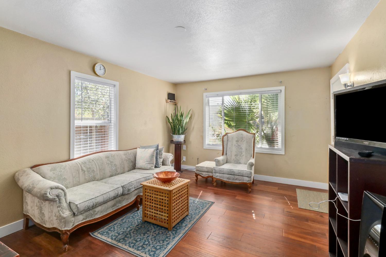 Detail Gallery Image 16 of 45 For 1013 Frienza Ave, Sacramento,  CA 95815 - 3 Beds | 1 Baths