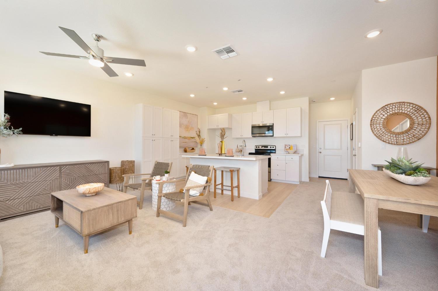 Detail Gallery Image 23 of 54 For 1729 Grand Breeze Ln #82,  Lincoln,  CA 95648 - 3 Beds | 2/1 Baths