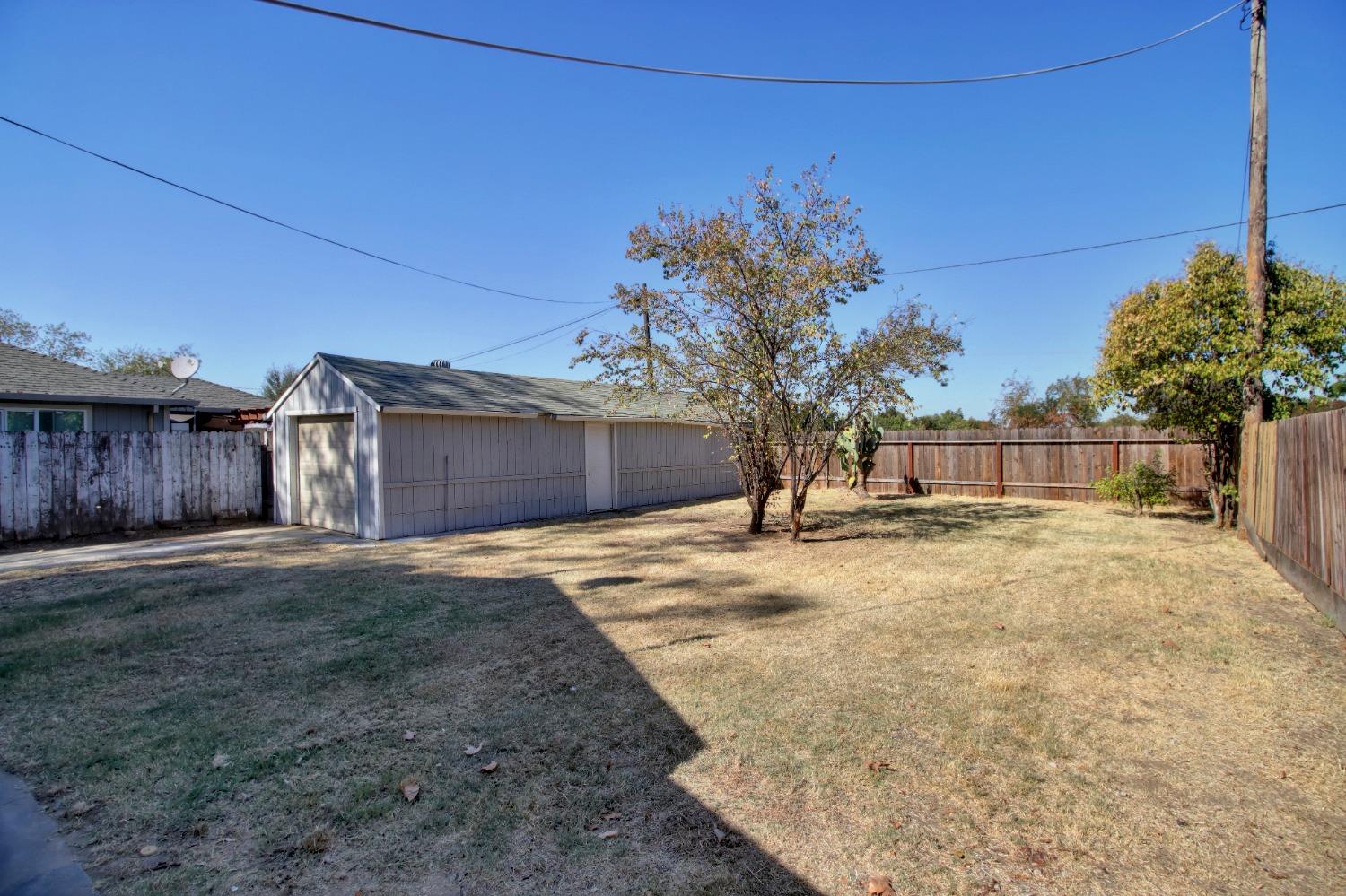 Detail Gallery Image 27 of 38 For 845 Price Ct, Sacramento,  CA 95815 - 2 Beds | 1 Baths