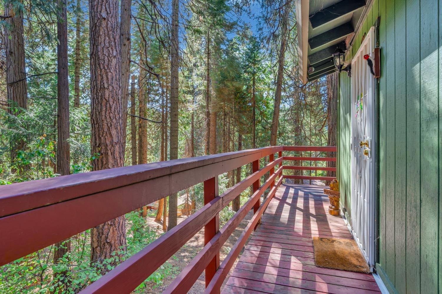 Detail Gallery Image 3 of 36 For 3300 Hazel St, Pollock Pines,  CA 95726 - 3 Beds | 2 Baths