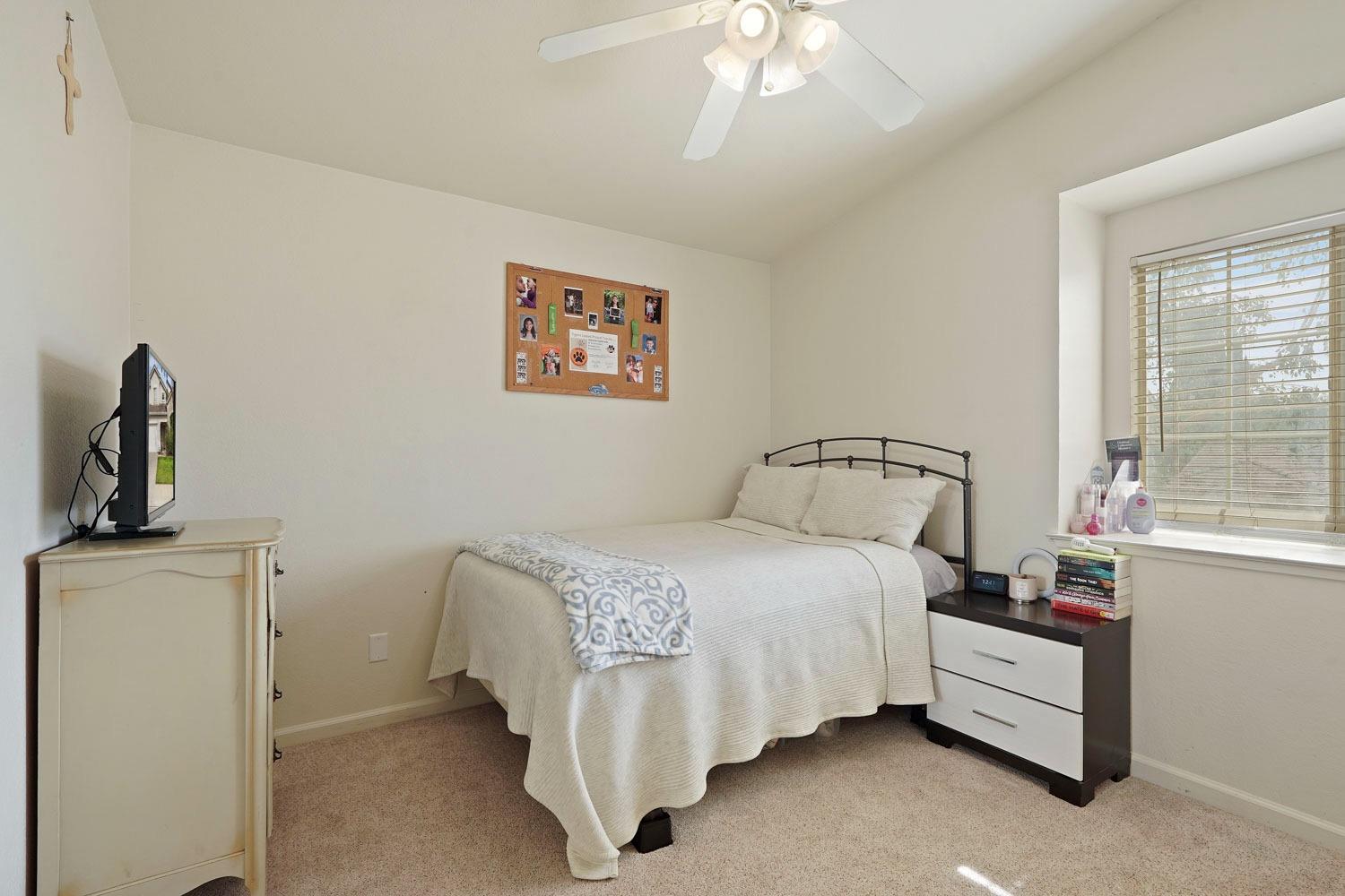 Detail Gallery Image 20 of 43 For 1459 Port St, Manteca,  CA 95336 - 4 Beds | 2/1 Baths