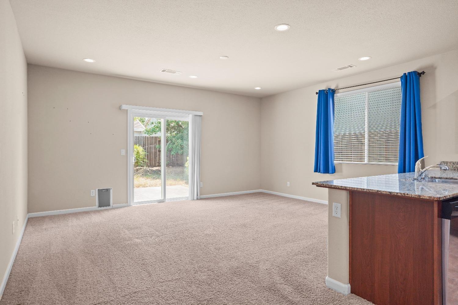 Detail Gallery Image 16 of 23 For 3057 Morley Ln, Roseville,  CA 95747 - 3 Beds | 2 Baths