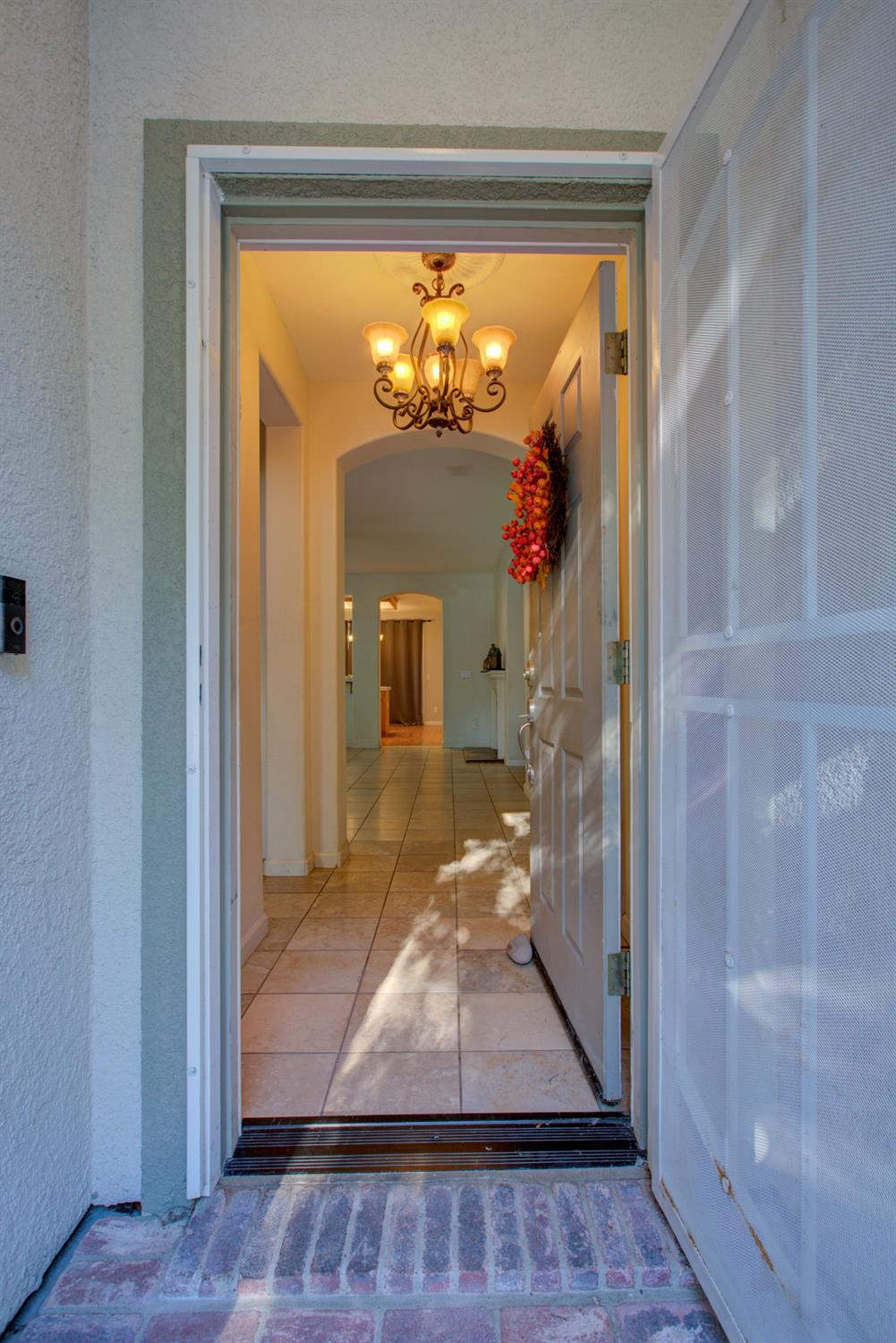 Detail Gallery Image 7 of 55 For 1517 Swallow Tail Ln, Manteca,  CA 95337 - 4 Beds | 2 Baths