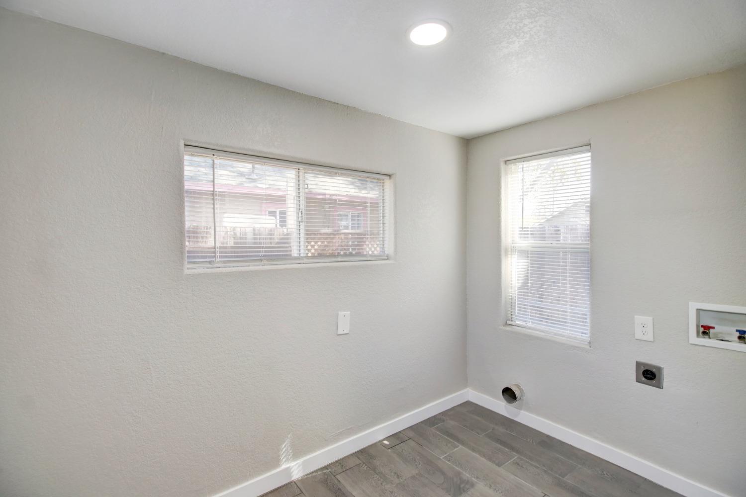 Detail Gallery Image 26 of 38 For 845 Price Ct, Sacramento,  CA 95815 - 2 Beds | 1 Baths