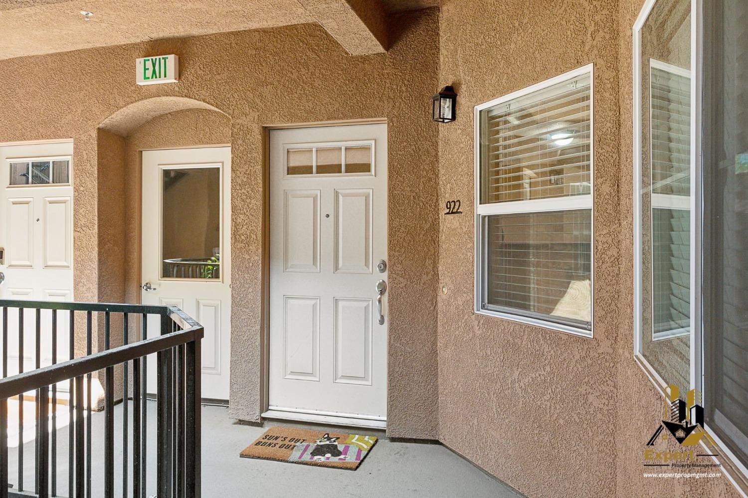 Detail Gallery Image 1 of 27 For 900 Moon Cir #922,  Folsom,  CA 95630 - 2 Beds | 2 Baths