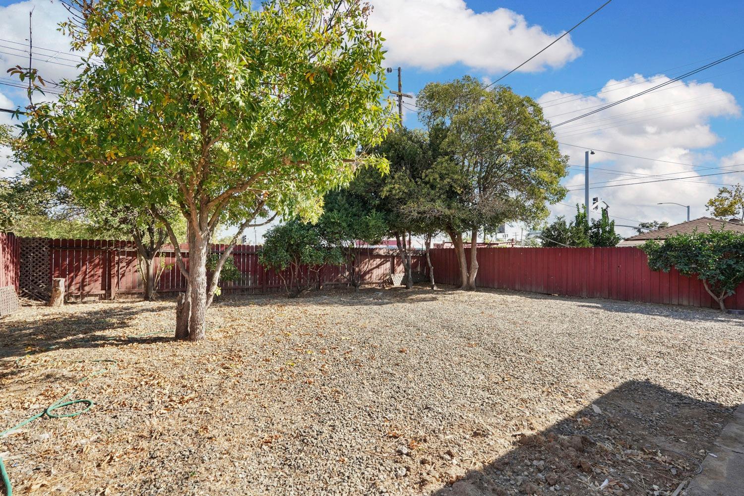 Detail Gallery Image 8 of 36 For 5531 Michael Way, Sacramento,  CA 95822 - 2 Beds | 1 Baths