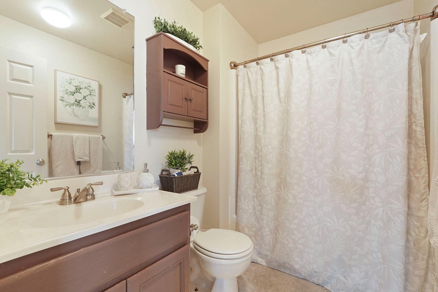 Detail Gallery Image 25 of 43 For 1459 Port St, Manteca,  CA 95336 - 4 Beds | 2/1 Baths