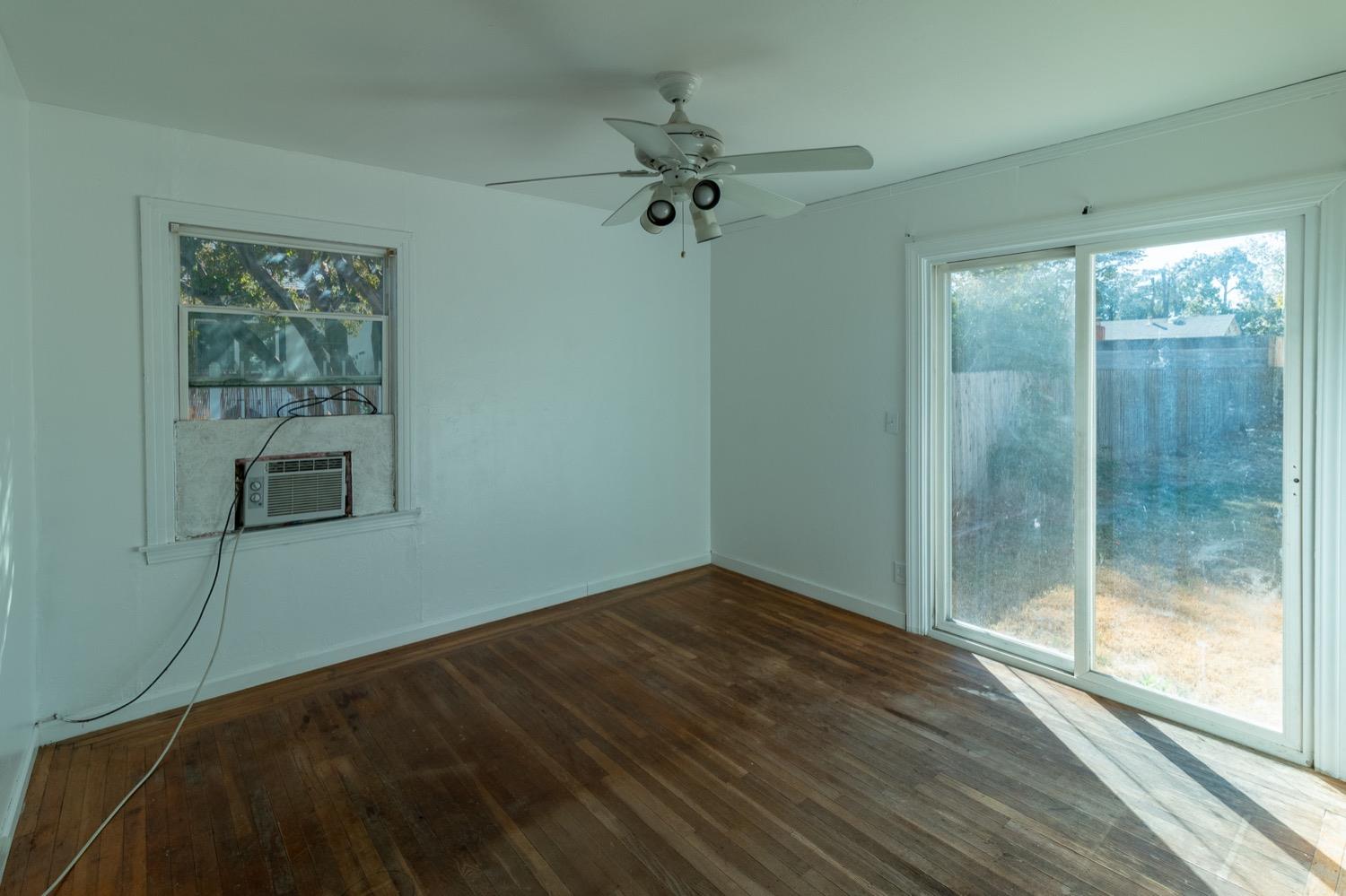 Detail Gallery Image 13 of 19 For 2651 Norwood Ave, Sacramento,  CA 95815 - 2 Beds | 1 Baths