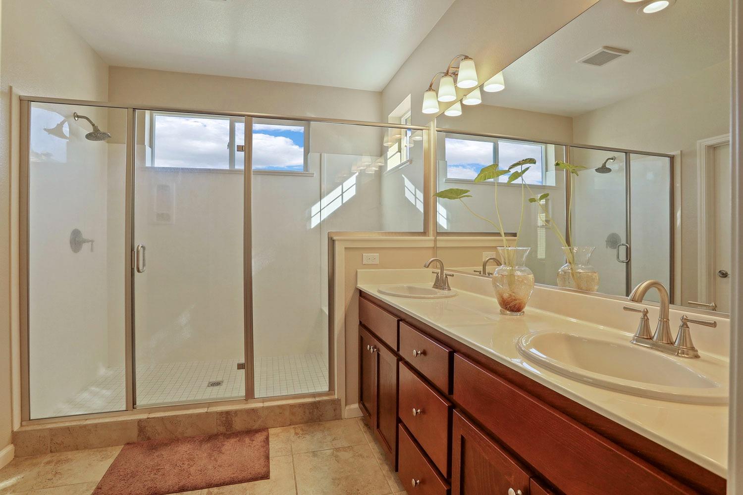 Detail Gallery Image 23 of 39 For 2242 Province Pl, Hughson,  CA 95326 - 3 Beds | 2/1 Baths