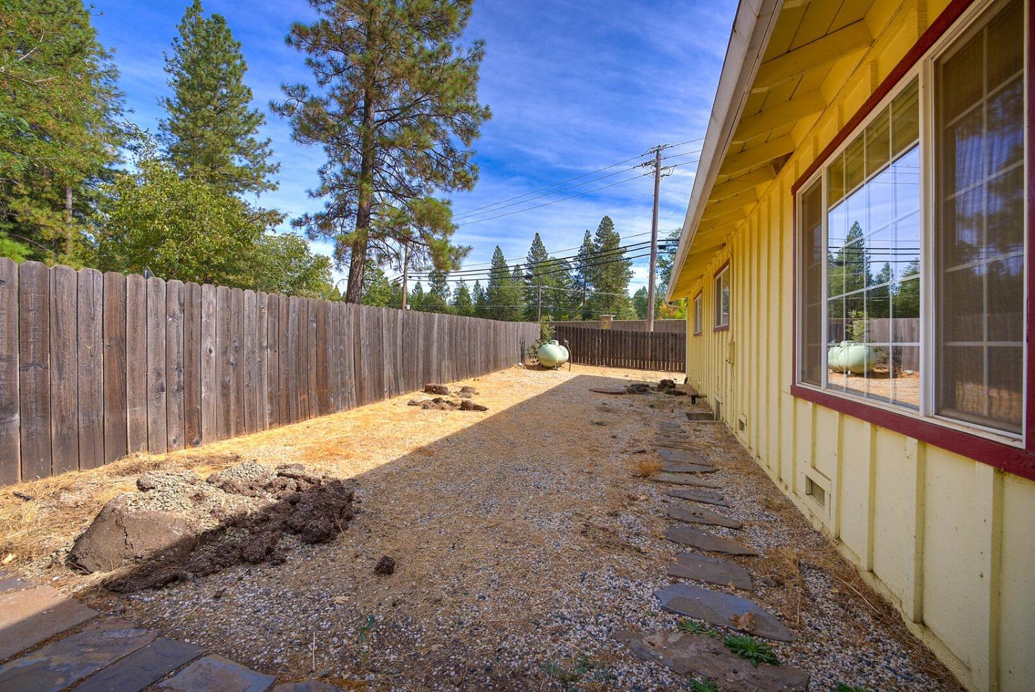 Kenwood Dr, Grass Valley, California image 43