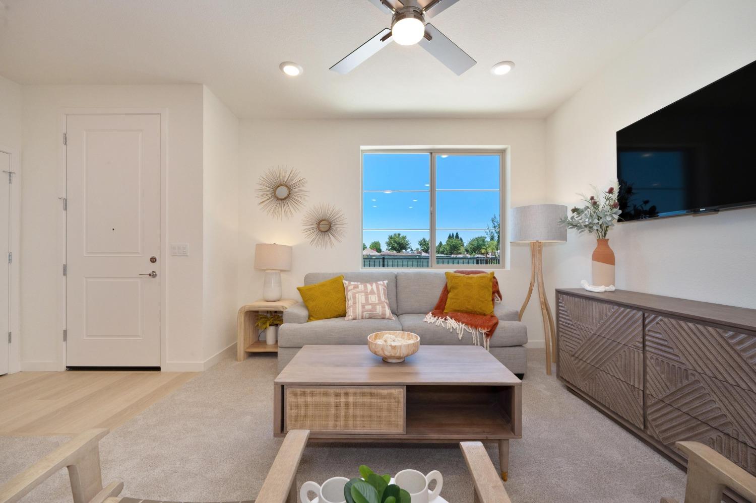 Detail Gallery Image 19 of 54 For 1729 Grand Breeze Ln #82,  Lincoln,  CA 95648 - 3 Beds | 2/1 Baths