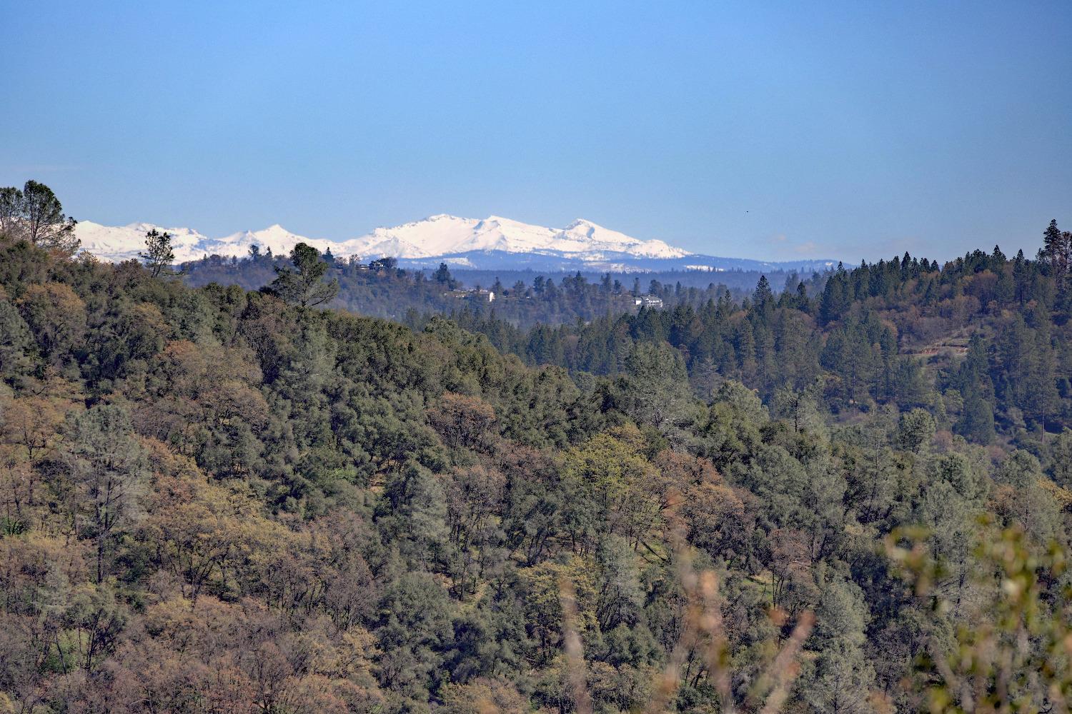 Detail Gallery Image 13 of 53 For 17814 Wallis Dr, Grass Valley,  CA 95949 - 3 Beds | 2/2 Baths