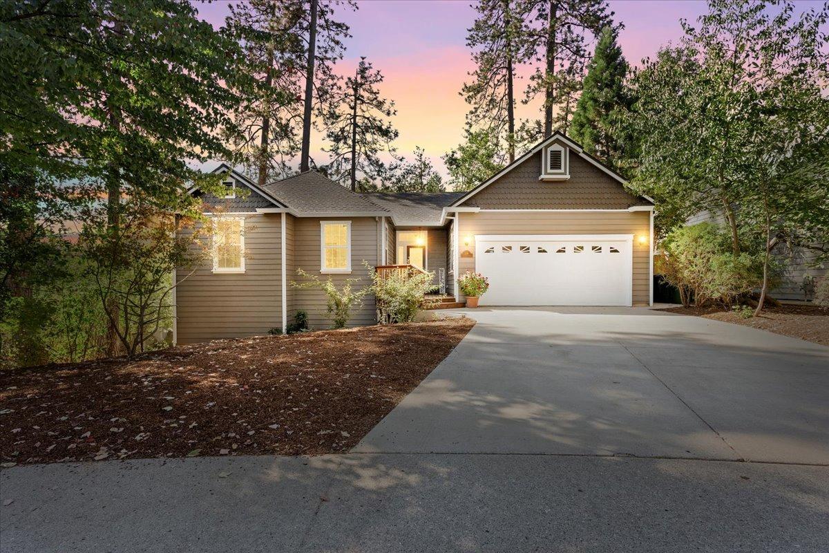 Detail Gallery Image 1 of 1 For 196 Scotia Pines Cir, Grass Valley,  CA 95945 - 3 Beds | 2 Baths