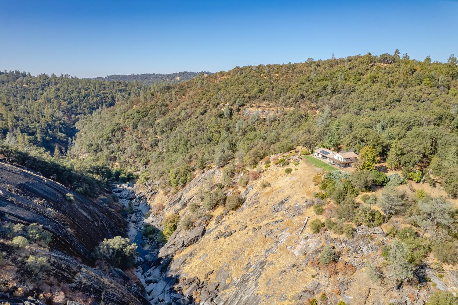 Detail Gallery Image 10 of 74 For 3825 Ethelon Pl, Placerville,  CA 95667 - 3 Beds | 3/1 Baths