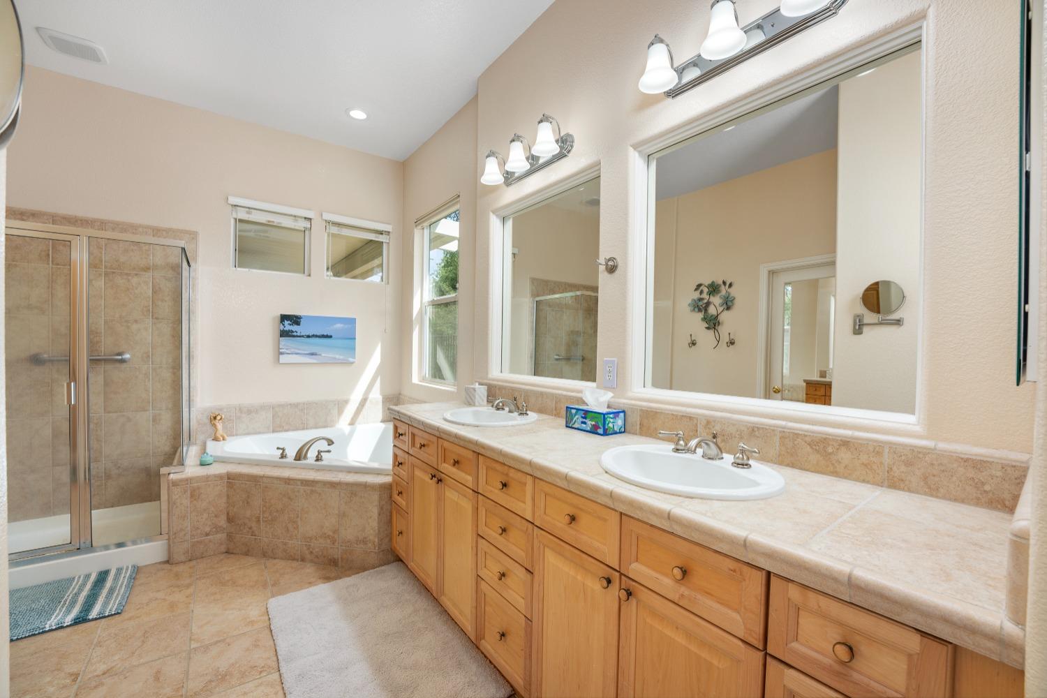 Detail Gallery Image 16 of 42 For 7105 Cinnamon Teal Way, El Dorado Hills,  CA 95762 - 4 Beds | 2 Baths