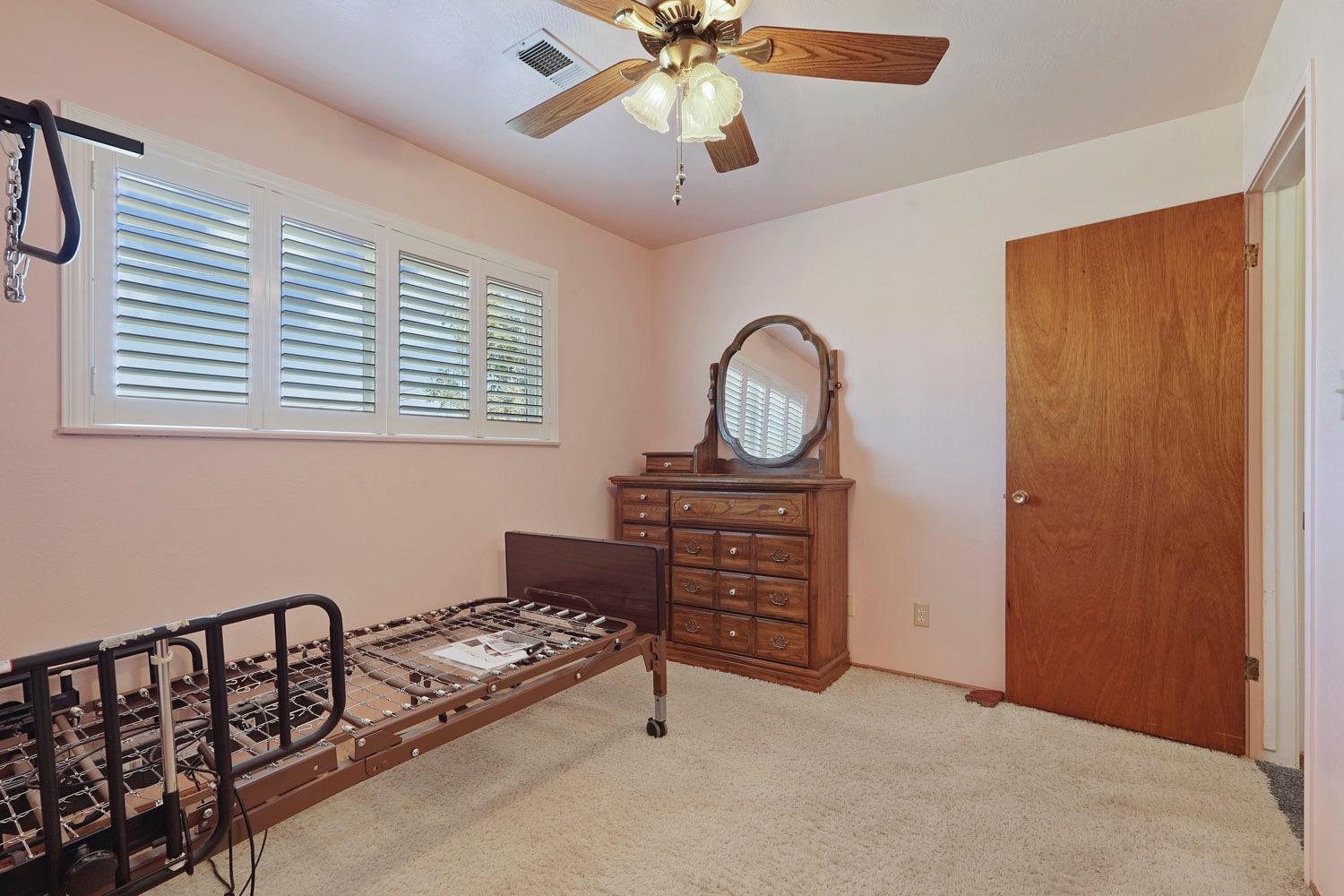 Detail Gallery Image 21 of 48 For 20915 Oleander Ave, Manteca,  CA 95337 - 3 Beds | 1/1 Baths